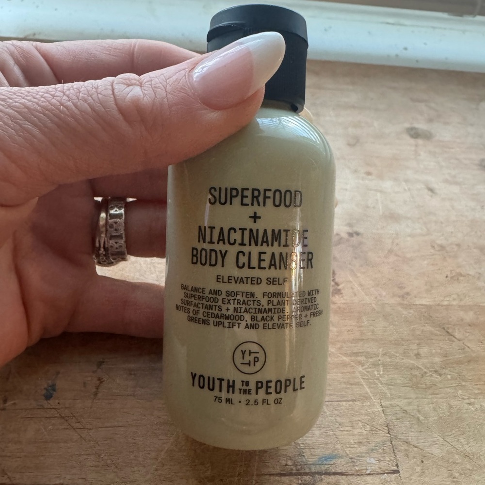 Youth to the People Superfood + Niacinamide Body Cleanser
